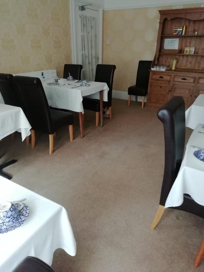 St Davids & Moorfield Hotels Chapel Street Llandudno Esterno foto