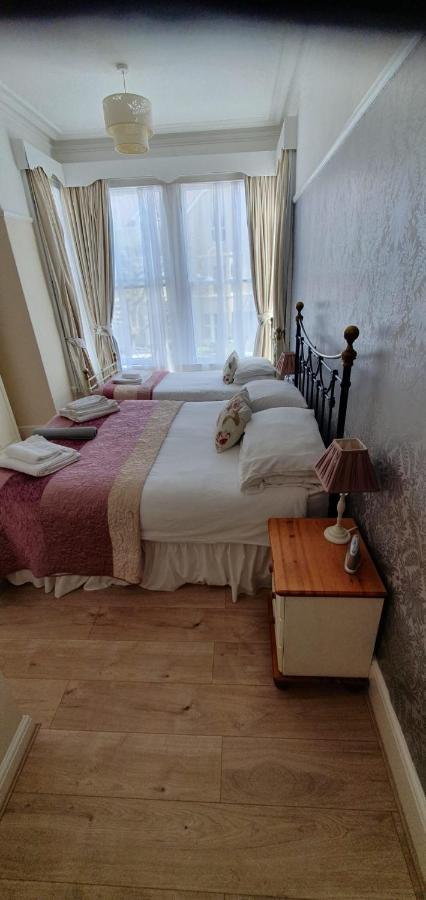 St Davids & Moorfield Hotels Chapel Street Llandudno Esterno foto